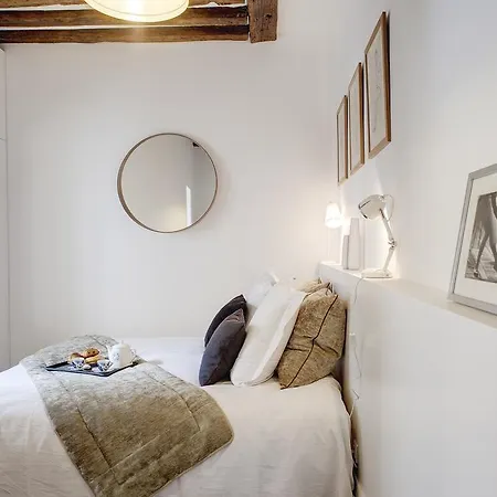 Passage Vendome Apartment *